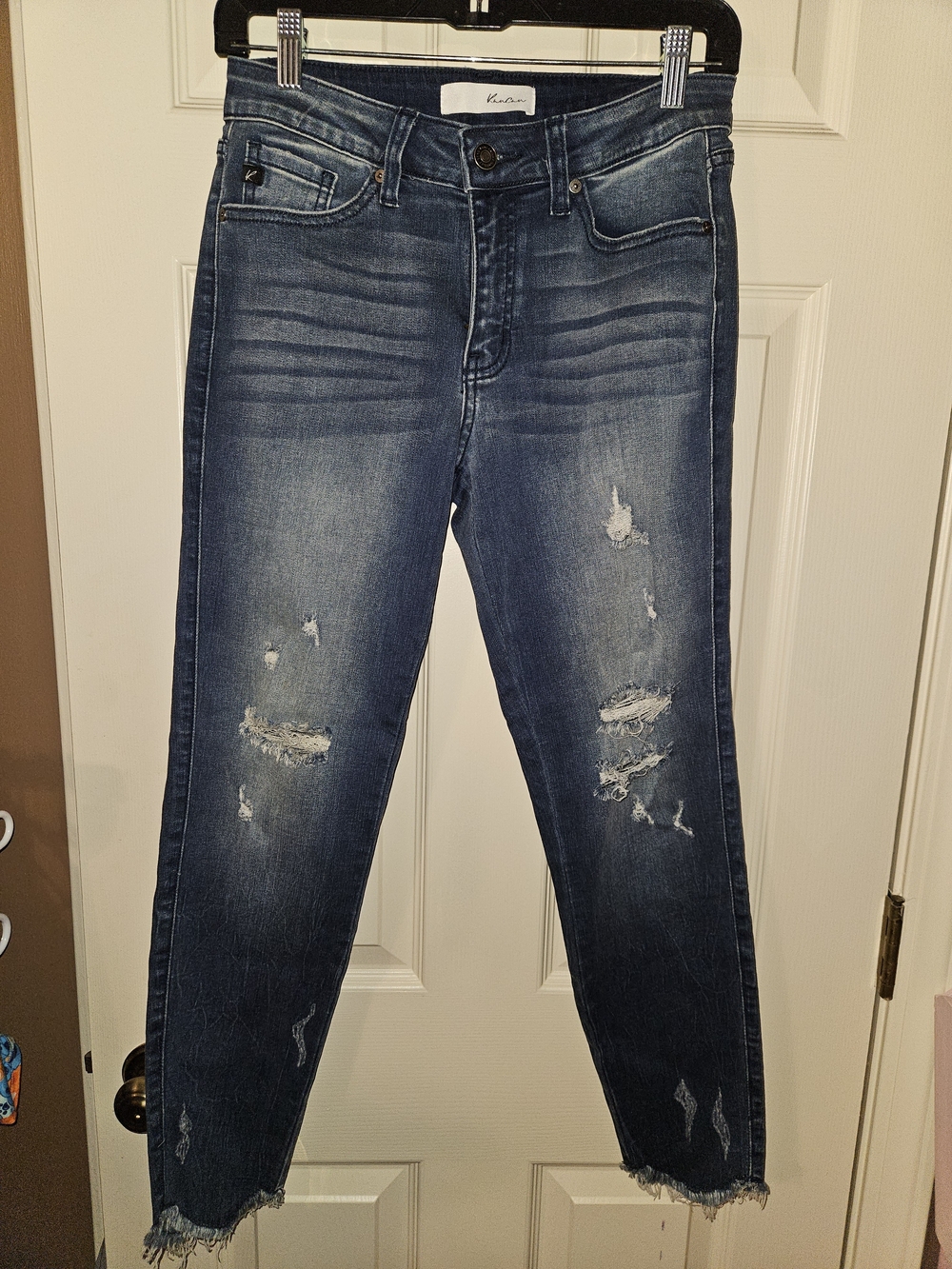 KanCan Women's sz 7/27 Skinny Distressed Dark Blue Jeans